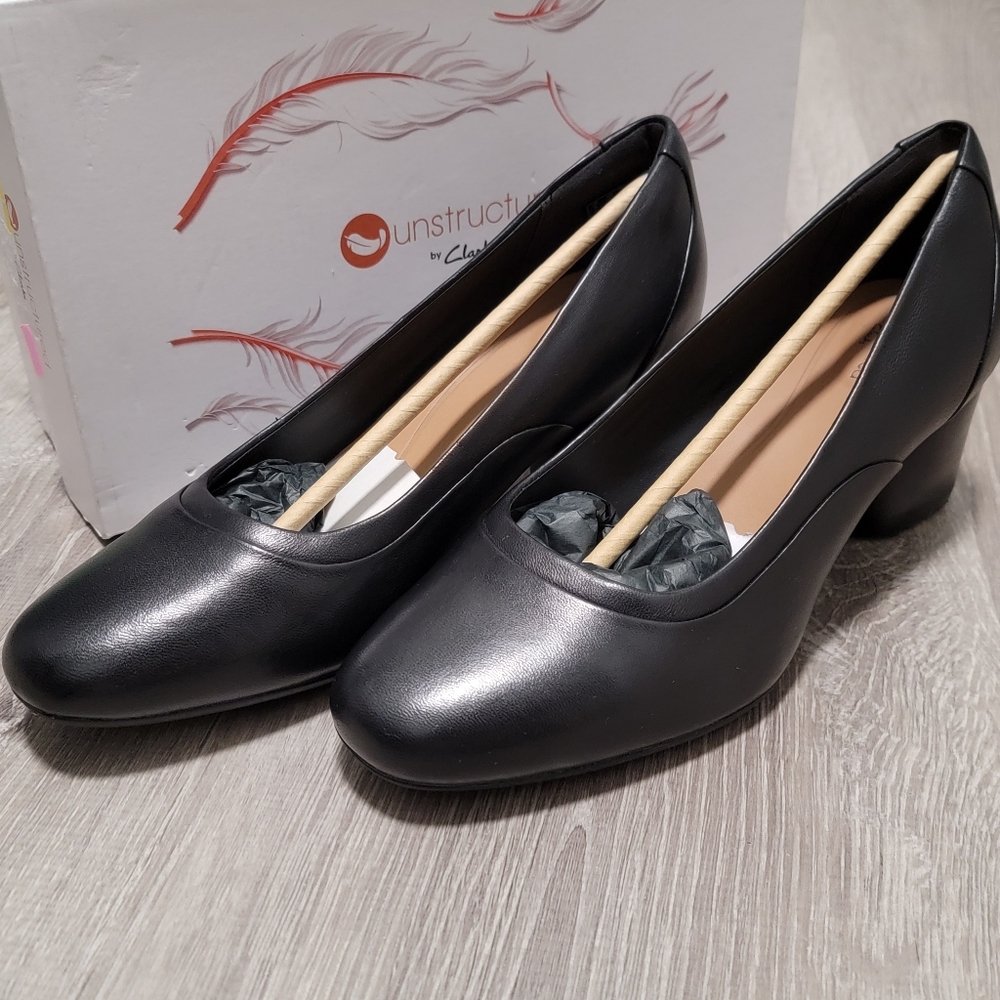 Clarks Unstructured Cosmo Step Black Leather Slip On Pumps Women's 7.5